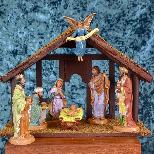 Picture of Nativity Scene, 7 Figures with Creche