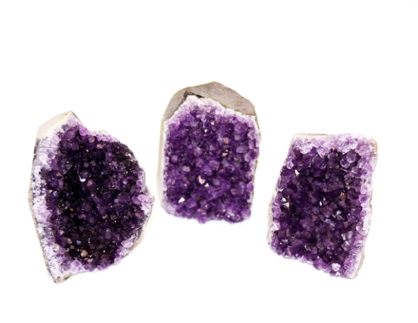 Picture of Amethyst standhing small assorted sizes 1.5" x 1.25"